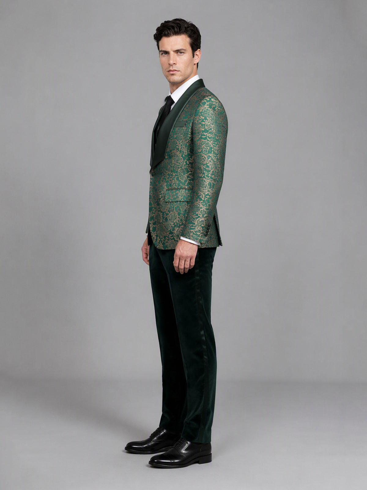 Savile GA0170 Men's Emerald Green Gold Paisley Jacquard Tuxedo – Back View Showing Full Gold Paisley Jacquard Coverage & Velvet Trousers