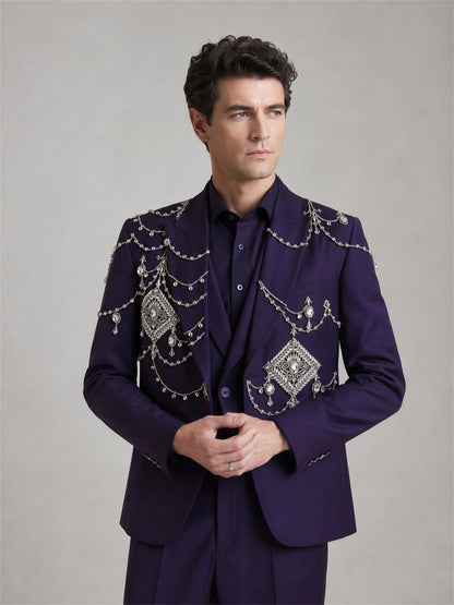 Savile Crystal Chain 3-Piece Suit – Upper body close-up crystal chain detail