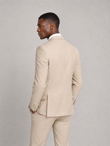 Savile GA0035 Beige 2-Piece Suit – Front upper body close-up, notch lapel and tie detail