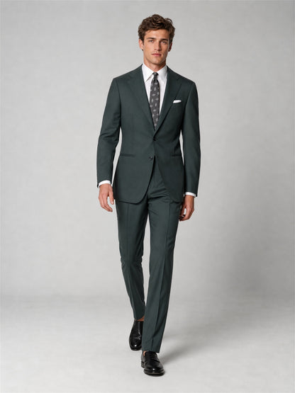 Savile GA0040 Hunter Green 2-Piece Suit – Front upper body close-up, direct gaze