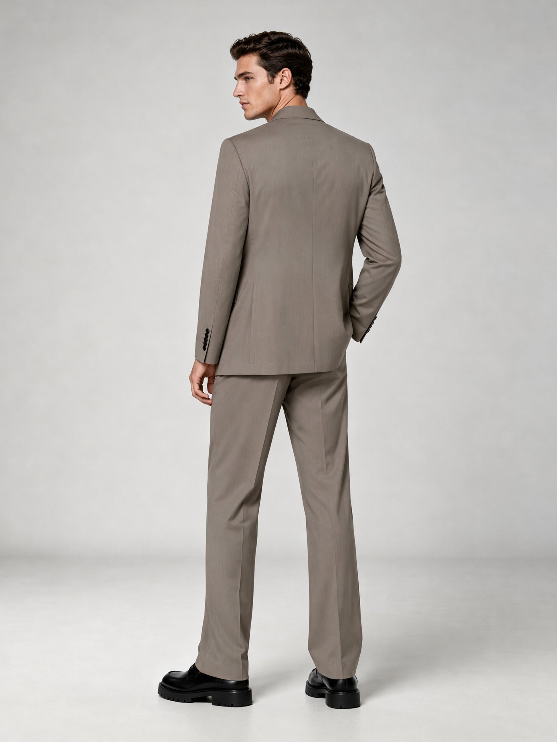 Savile GA0042 Mocha Brown Double-Breasted Suit – Front upper body close-up, peak lapel detail