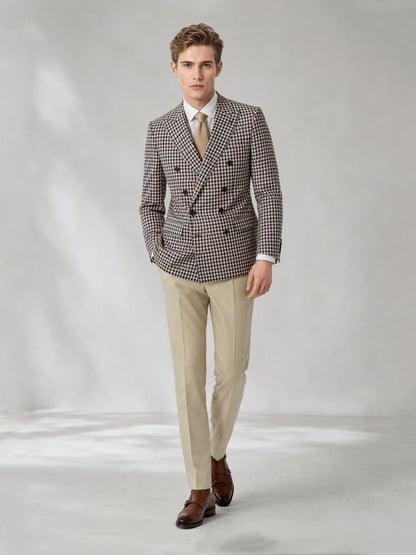 Savile GA0046 Houndstooth Double-Breasted Blazer – Upper body close-up, peak lapel and button detail
