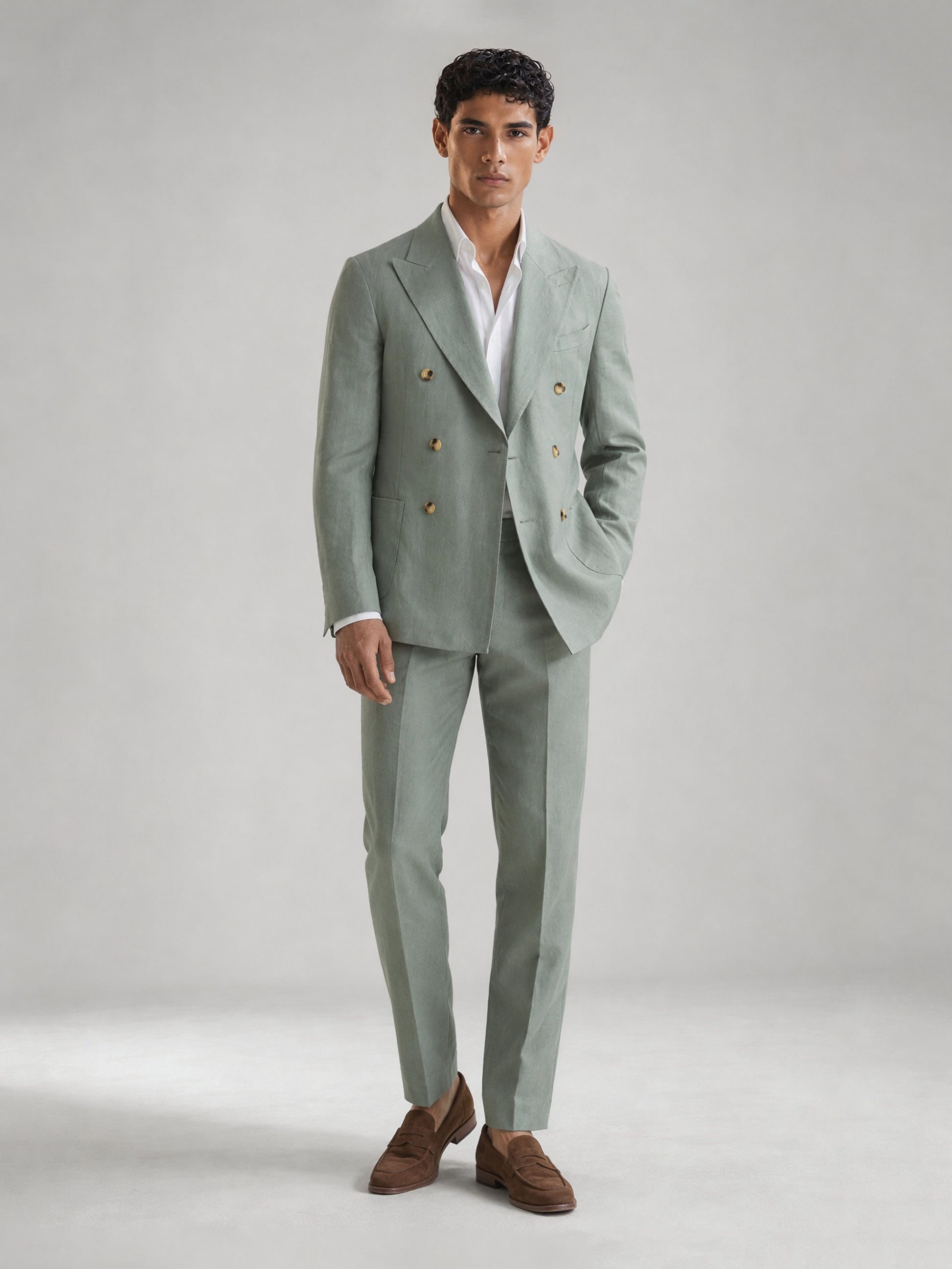 Savile GA0074 mint green linen double-breasted suit – upper body front view showing peak lapel, six gold-tone buttons and white open-collar shirt