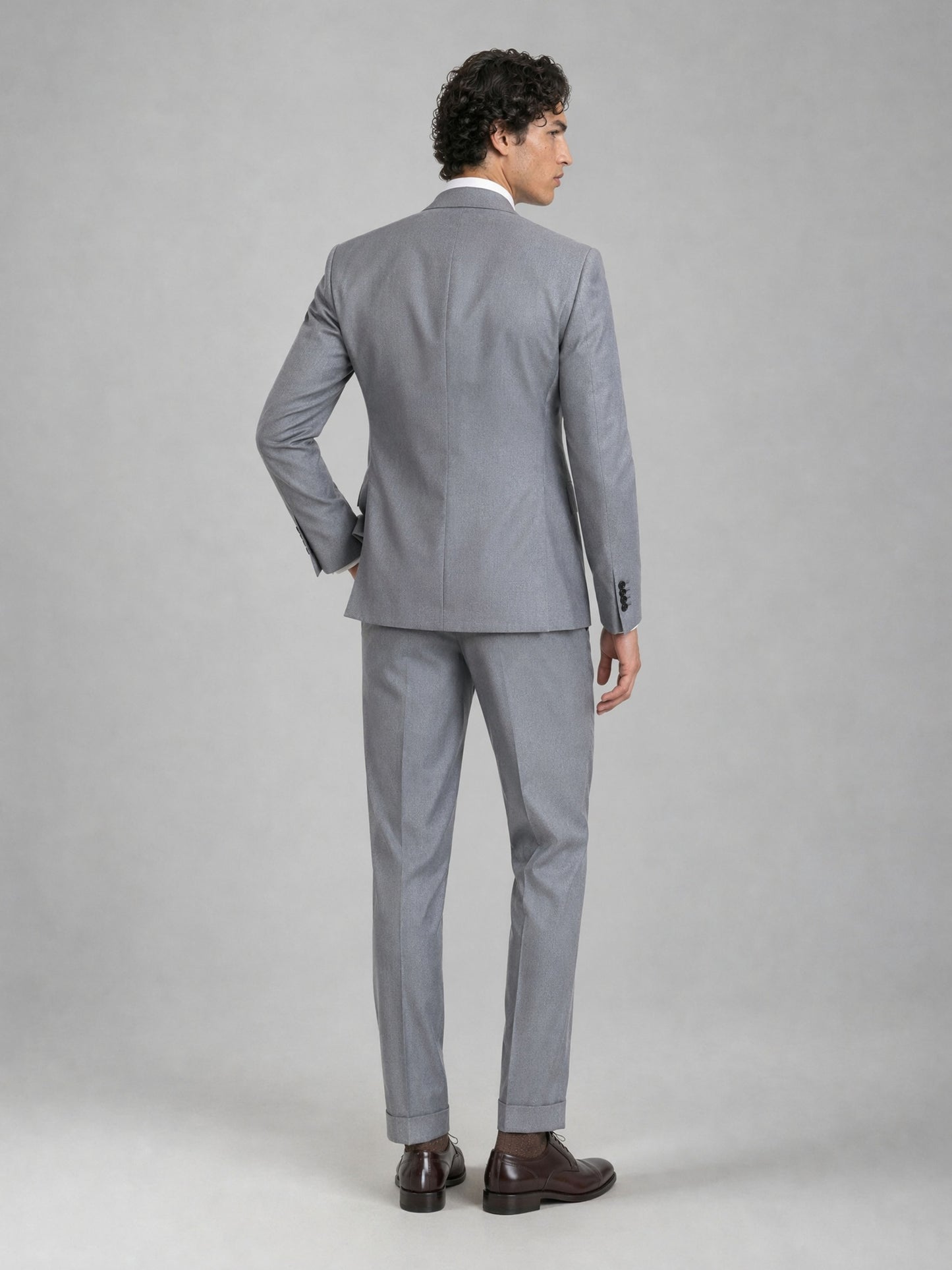 Savile GA0078 mid grey wool-blend suit set – full body front view, natural standing pose showing complete Italian tailoring silhouette