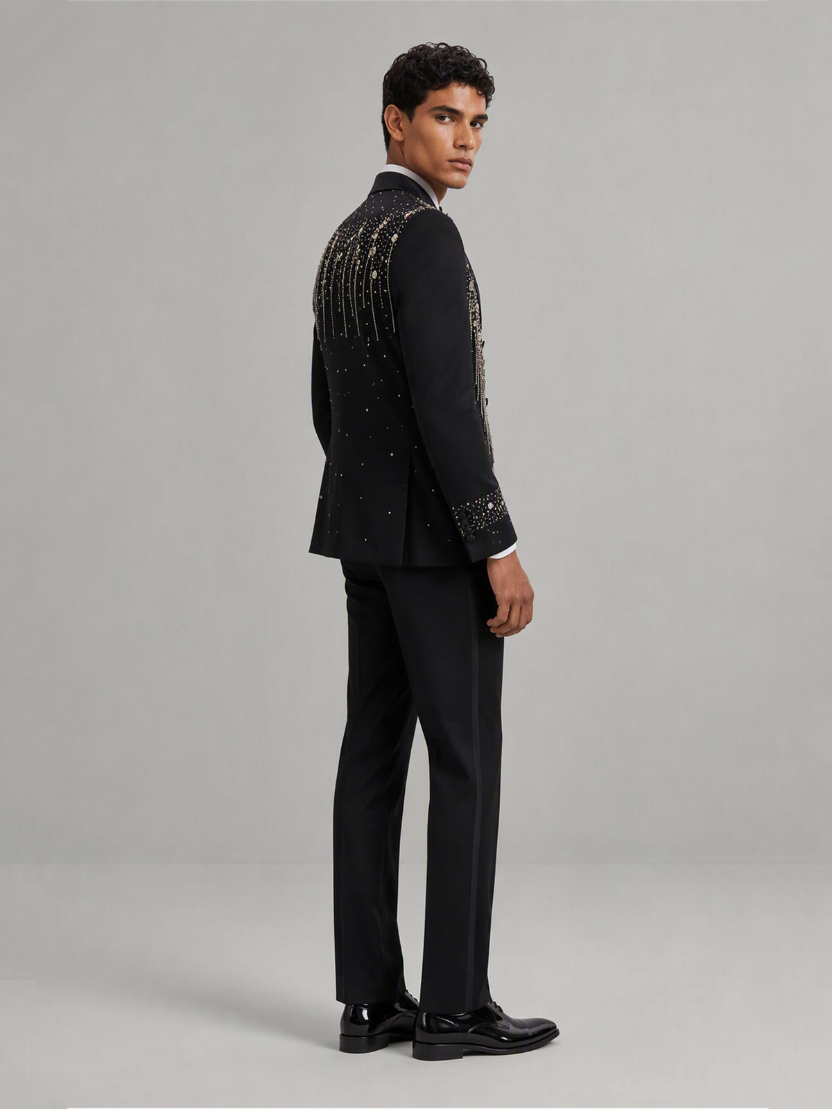 Savile GA0162 Men's Black Crystal Meteor Shower Tuxedo – Front Close-Up with White Shirt, Black Bow Tie & Crystal Chain Detail