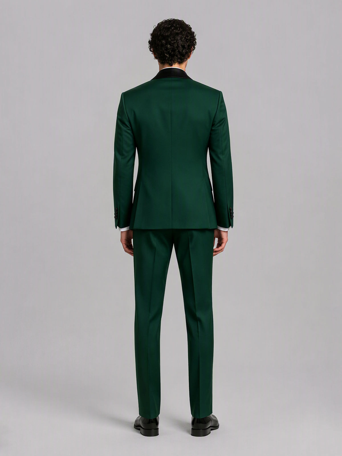 Savile GA0171 Men's Emerald Green Double-Breasted Black Satin Peak Lapel Tuxedo – Front Full Body View with Black Bow Tie & Black Oxford Shoes