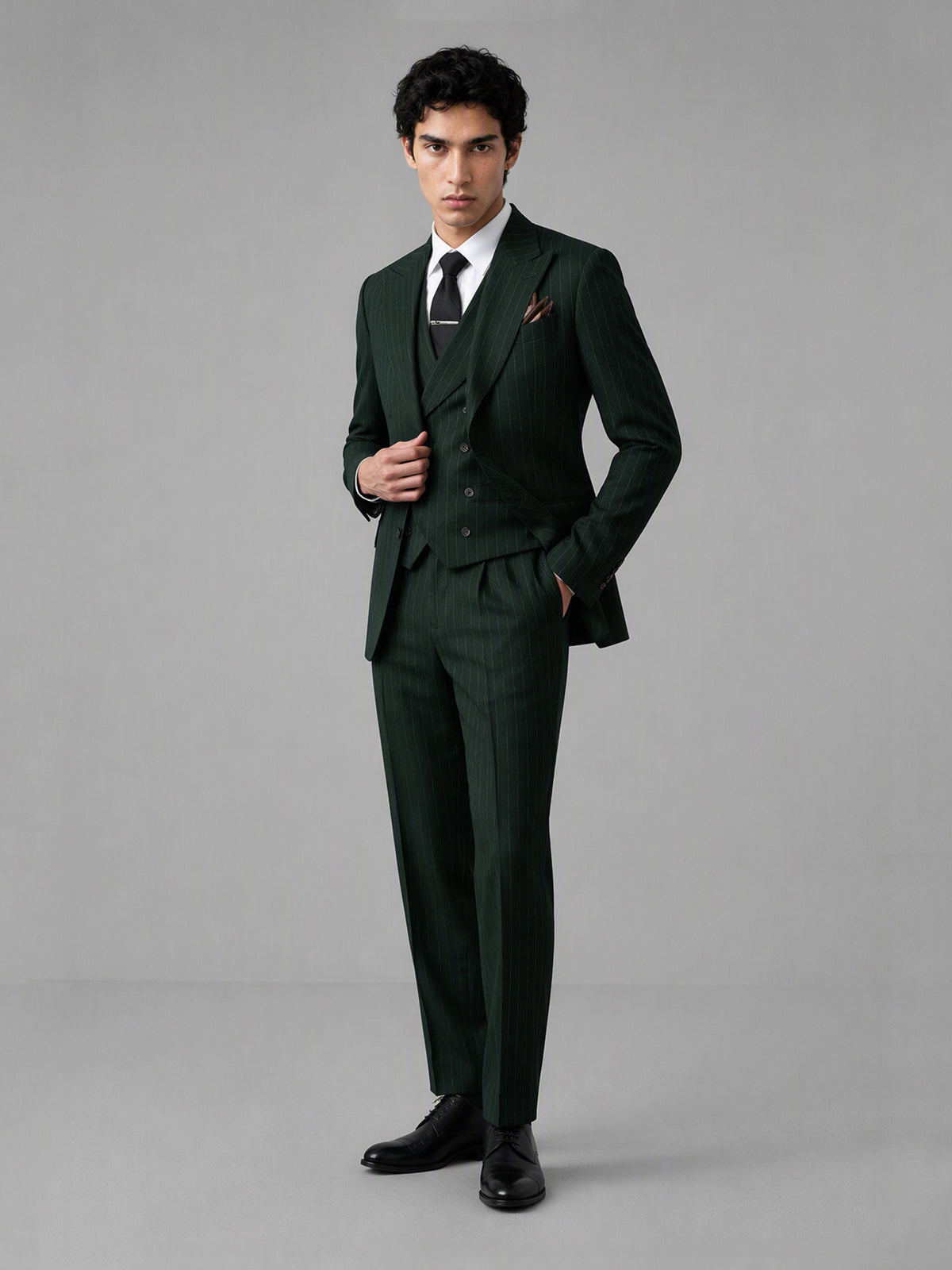 Men's emerald green pinstripe 3-piece suit set – front close-up view, Savile GA0174