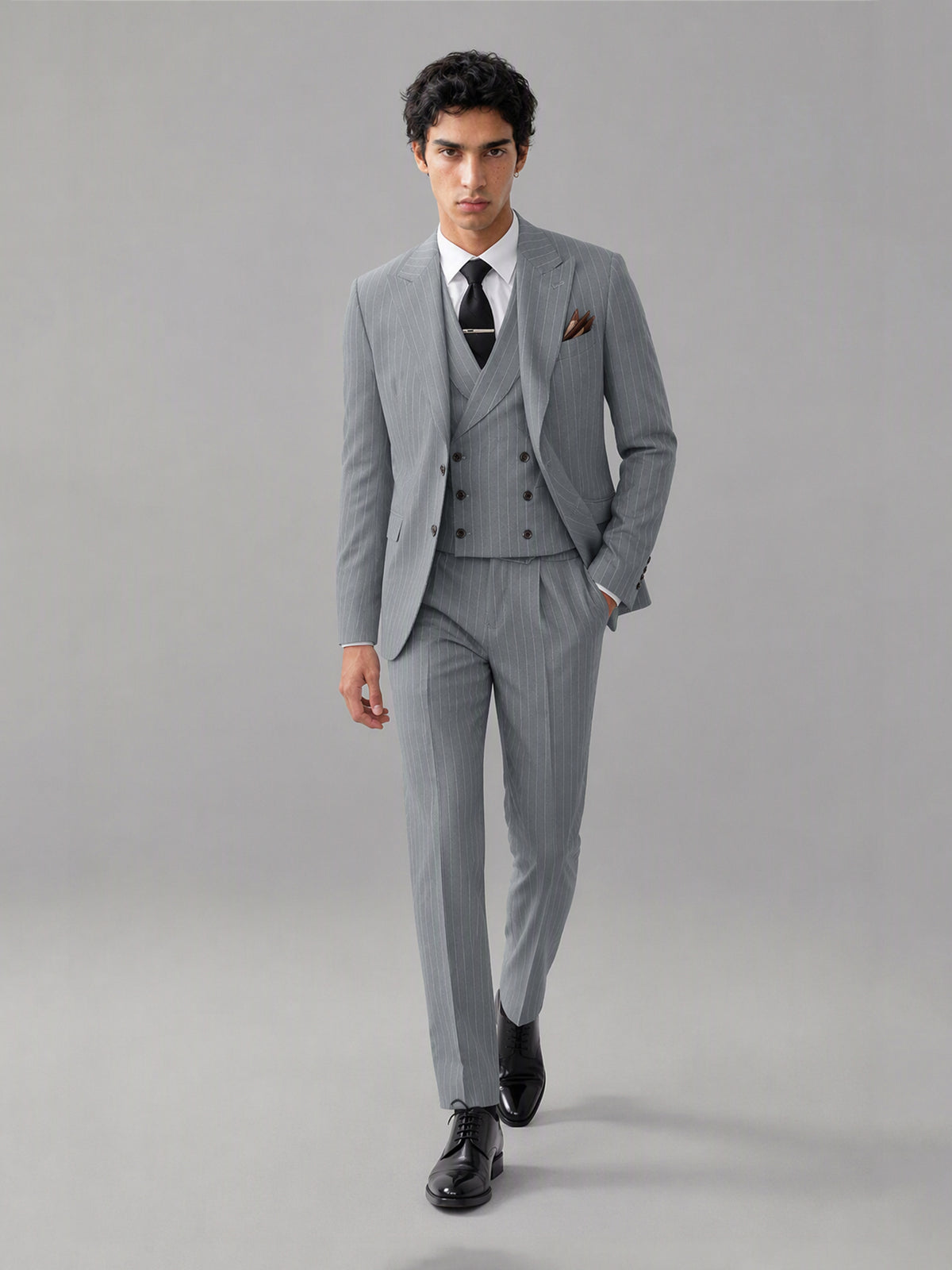 Men's grey pinstripe 3-piece suit set – front close-up view, Savile GA0174