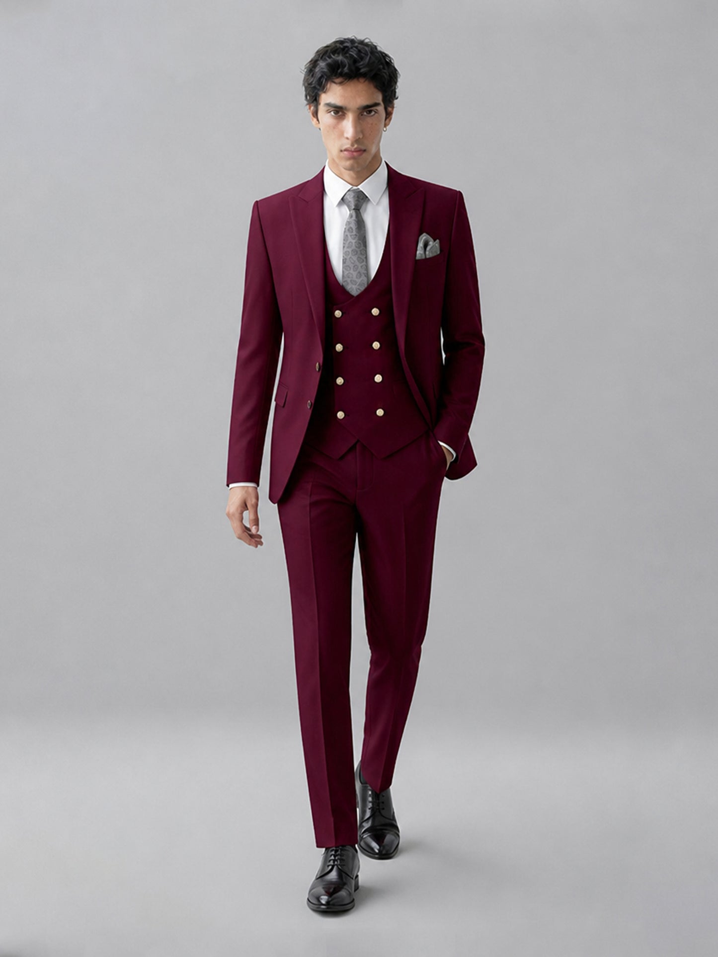 Men's burgundy 3-piece suit set – three-quarter side standing view, Savile GA0177