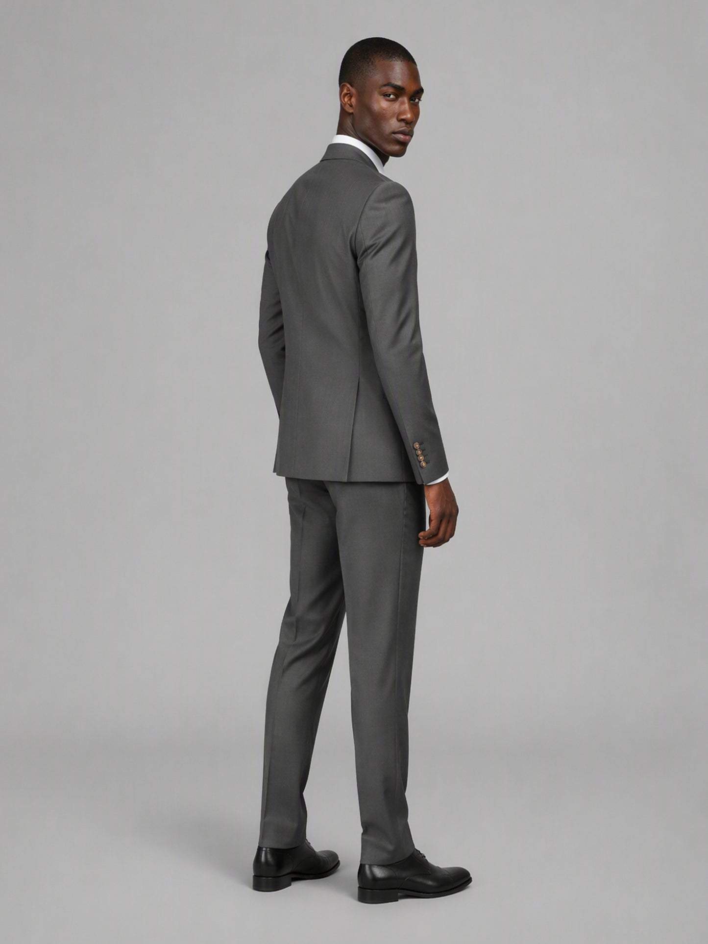 Men's grey 3-piece suit set – front close-up gold button vest detail, Savile GA0177