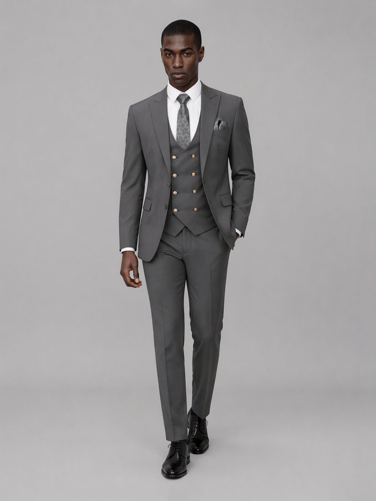 Men's grey 3-piece suit set – front full-length standing view, Savile GA0177