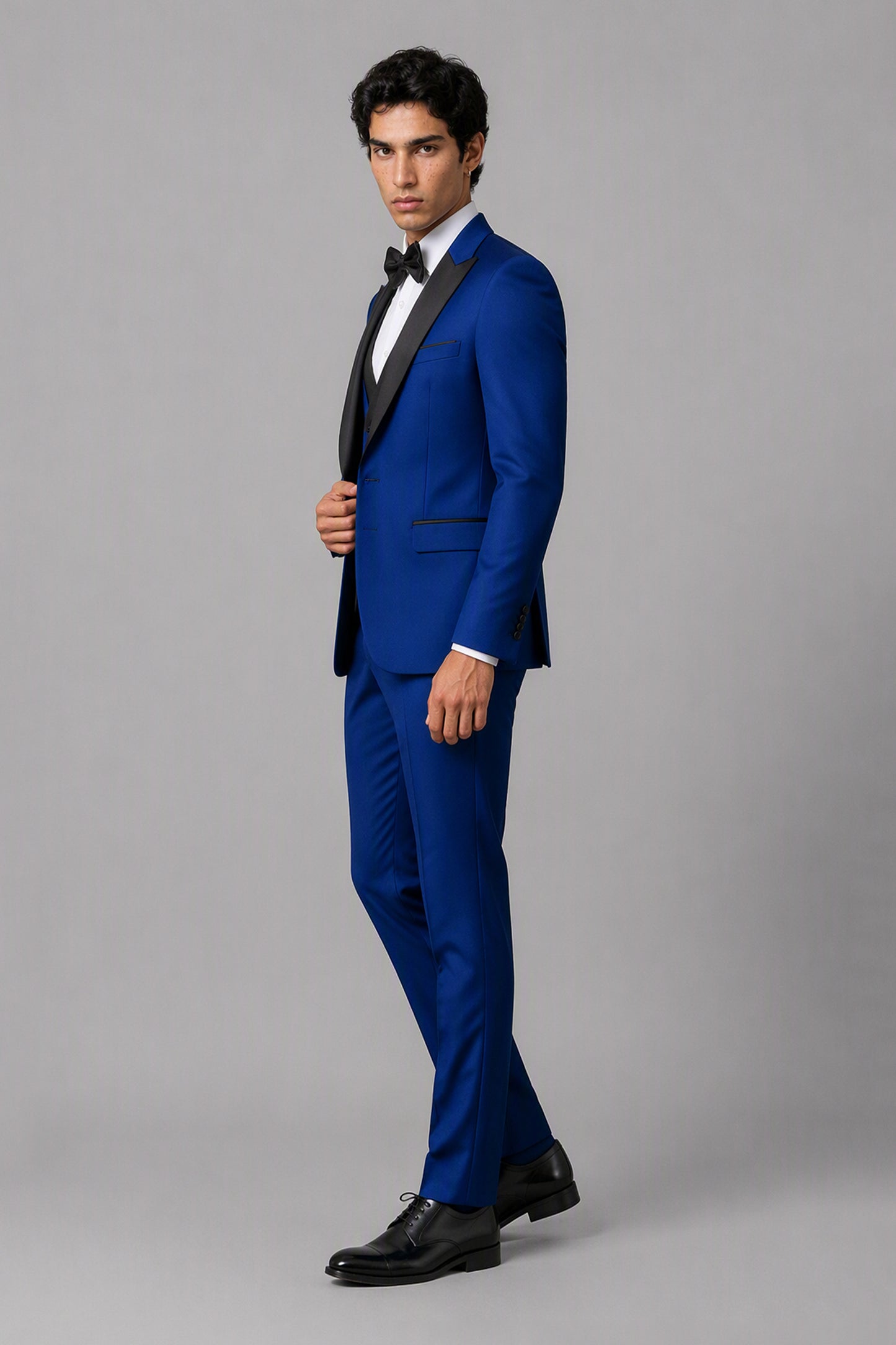 Men's Royal Blue Tuxedo 3-Piece Suit – Front Close-Up View | Savile GA0179