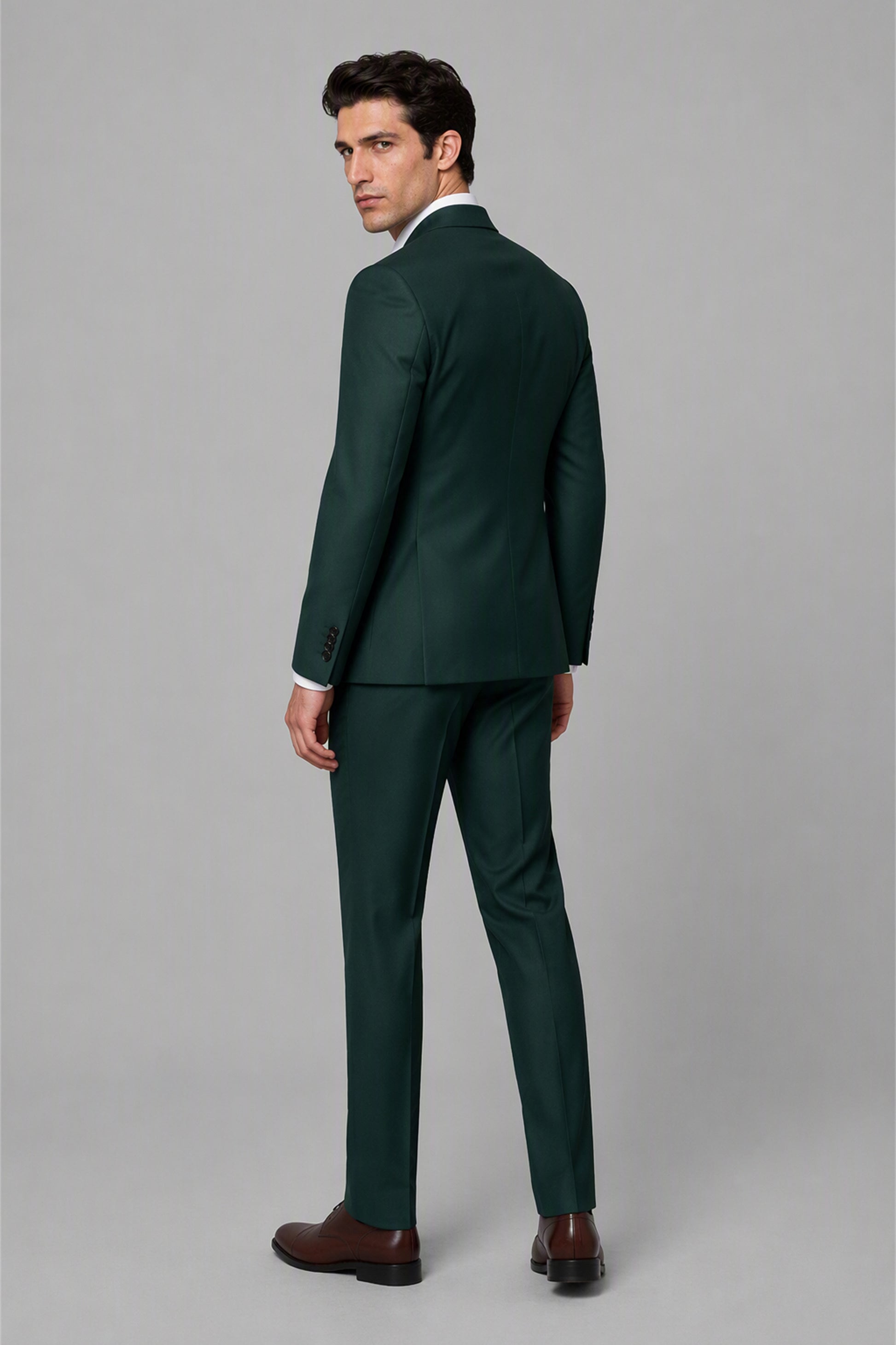 Savile Emerald Green 3-Piece Suit Set – Full front standing view showing complete look with jacket, vest, trousers and brown oxford shoes