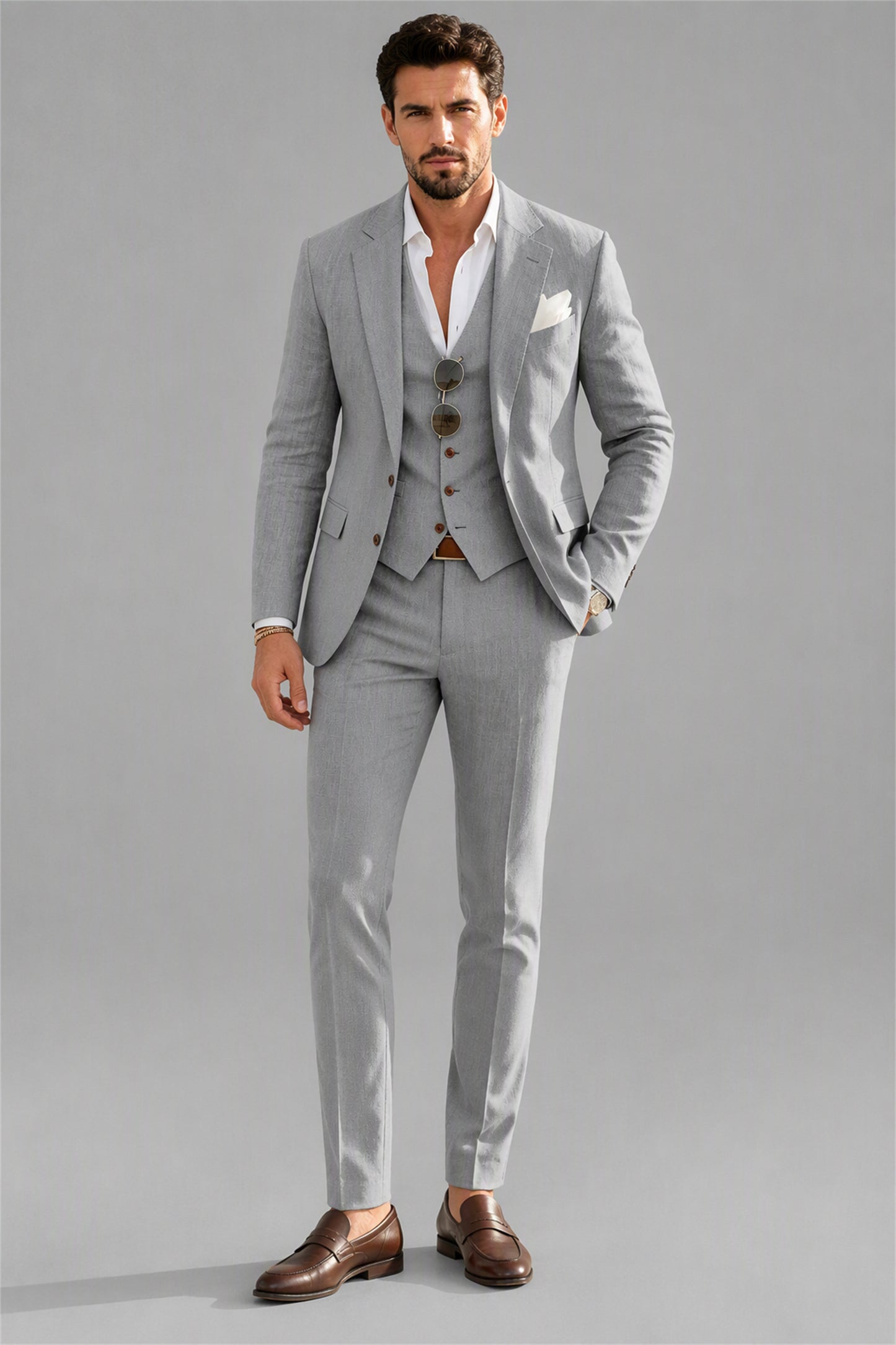 Men's Light Gray 3-Piece Slim Fit Suit – Upper Body Close-Up | Savile GA0191