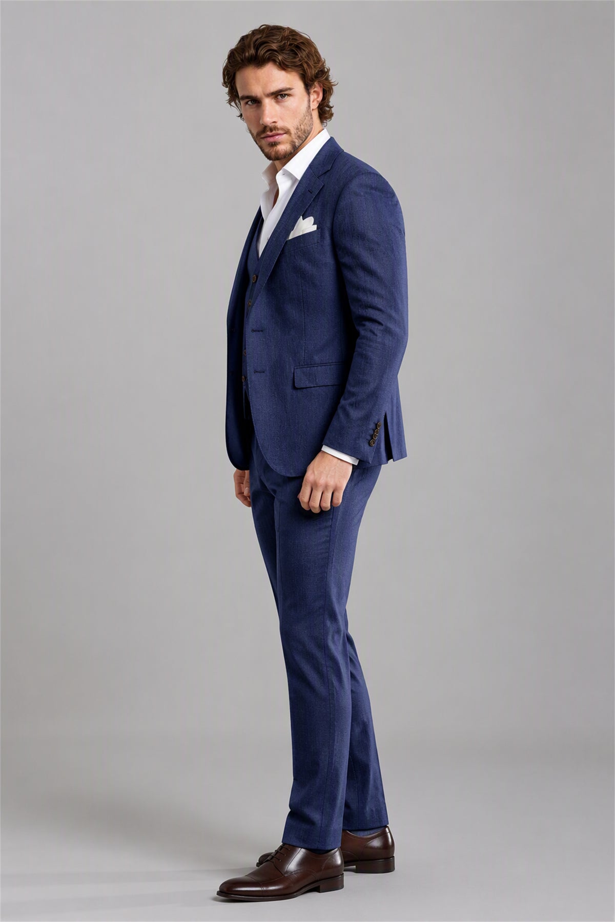 Men's Navy Blue 3-Piece Slim Fit Suit Set – Walking Dynamic View | Savile GA0191