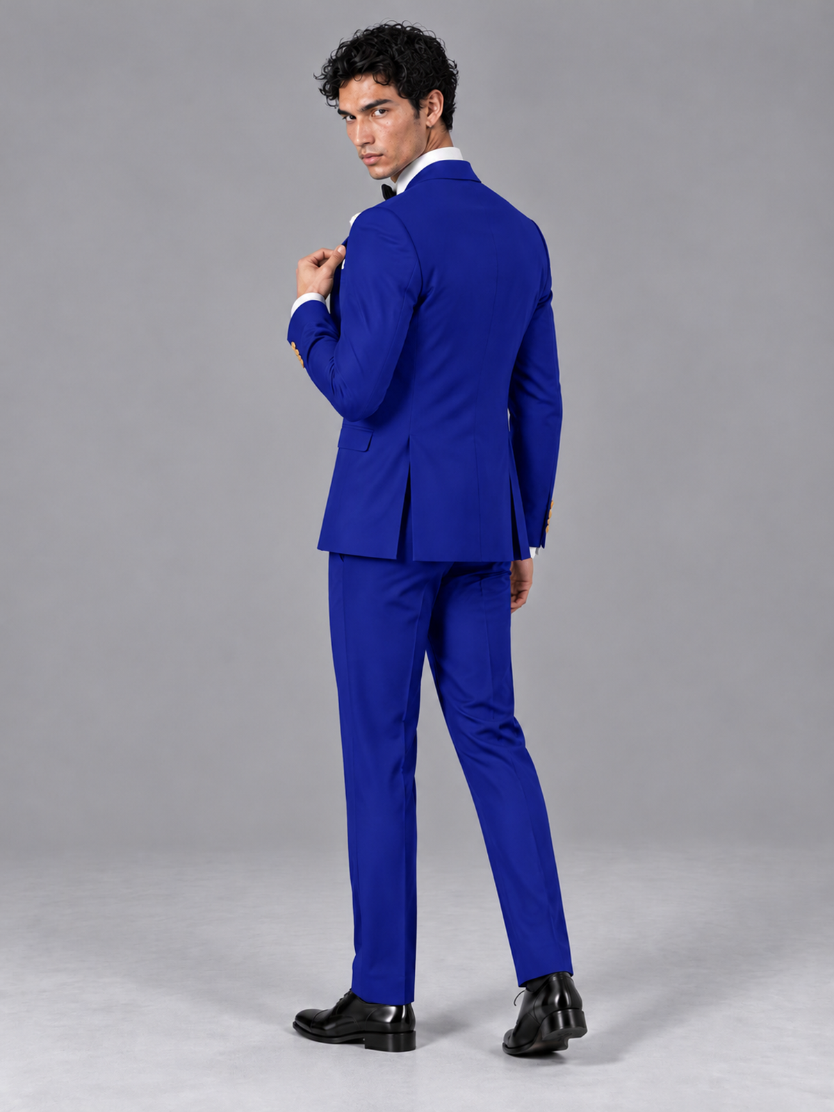 Savile Men's Royal Blue Contrast White Peak Lapel 3-Piece Tuxedo Suit - Royal_Blue